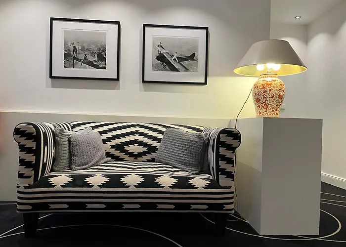 Xenios Frankfurt Westend 4* 프랑크푸르트